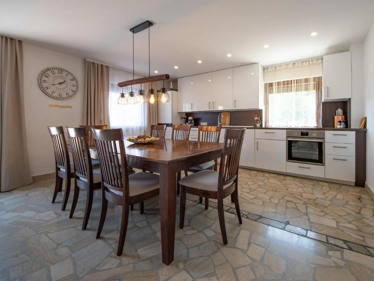 Apartment La Mer-2 By Interhome Ловран
