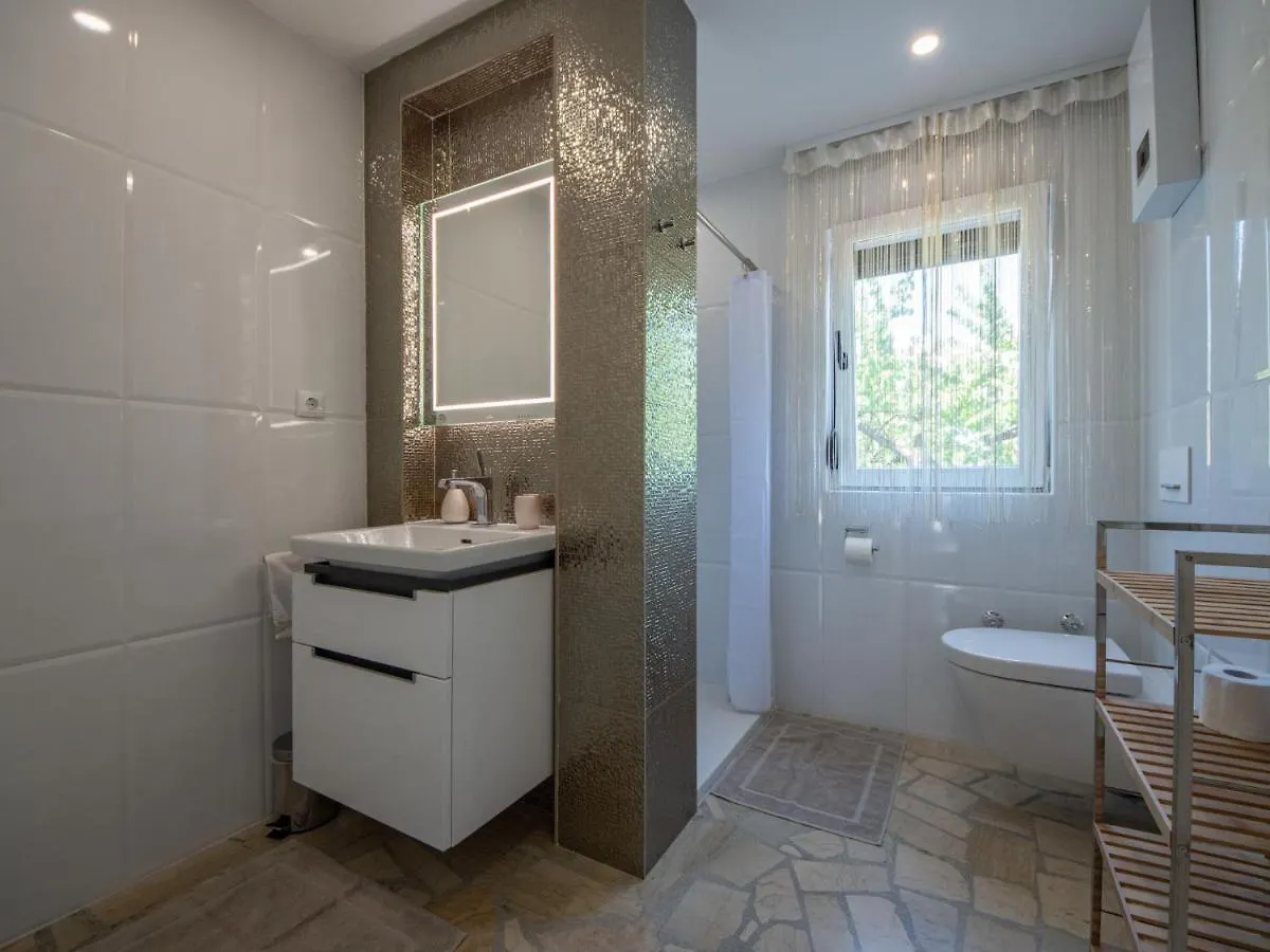 Apartment La Mer-2 By Interhome Ловран 0*,